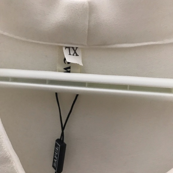 White blouse. From Zaful. Size XL. Never been worn. - Picture 2 of 2